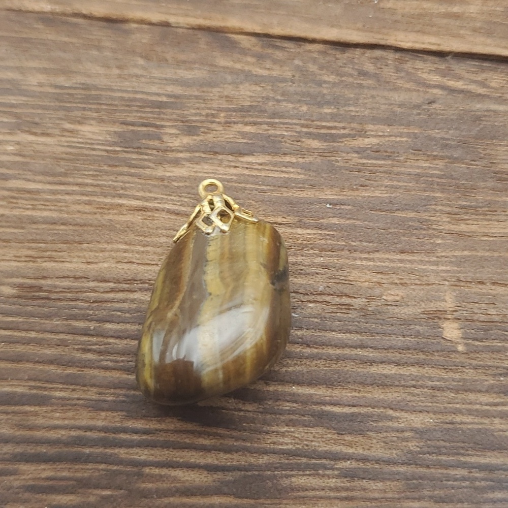 Tigers eye stone necklace pendant‎